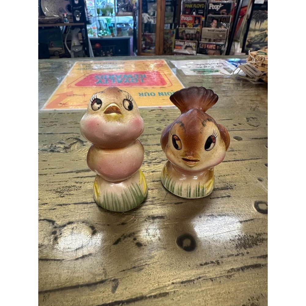 Vintage Baby Brown Bird Shakers